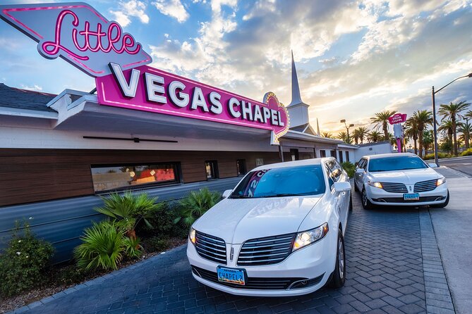 Elvis Wedding at The Little Vegas Chapel including Limousine Transportation - Photos before the ceremony