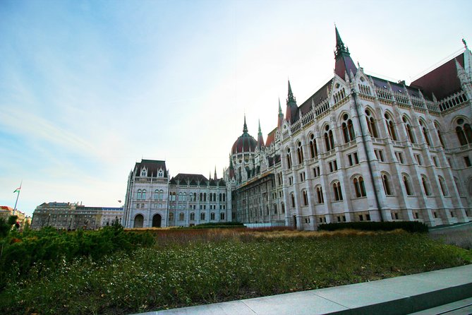 Exclusive Budapest City Tour by Luxury Car - Half Day - The value of a luxury car in Budapest