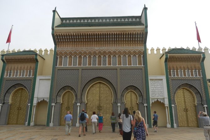 Fes Guided Sightseeing Tour with Luxury Car All Inclusive Tickets - Attarine and the city’s architectural character