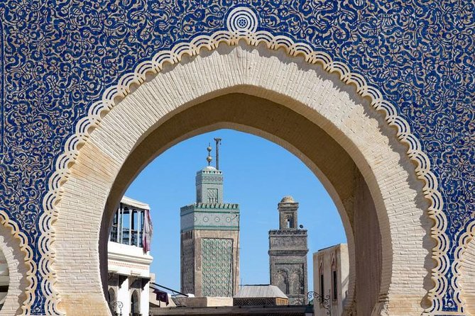 Fes Medina Guided Tour with Luxury Car and All-Inclusive Tickets - Tanneries, Attarine Souk, and Henna Souk