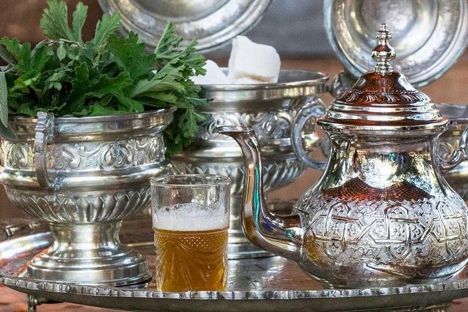 Fes Medina Guided Tour with Luxury Car and All-Inclusive Tickets - The Mellah, royal residences, and Ibn Danan Synagogue