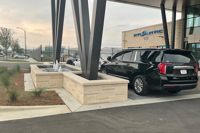 First class limo in Nashville, Tennessee luxury car - The chauffeur is a big part of the experience