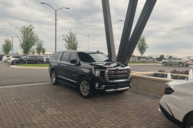 First class limo in Nashville, Tennessee luxury car - Best uses: airports, weddings, business, and celebrations
