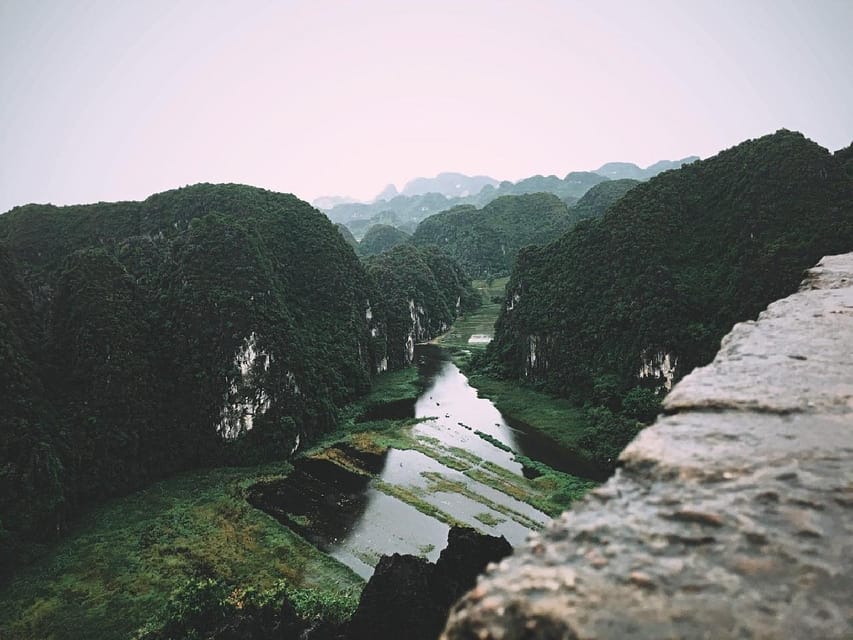 Friendly Travel: Hoa Lư/ Trang An/ Mua Cave - Limousine Car - What is included and what you still need
