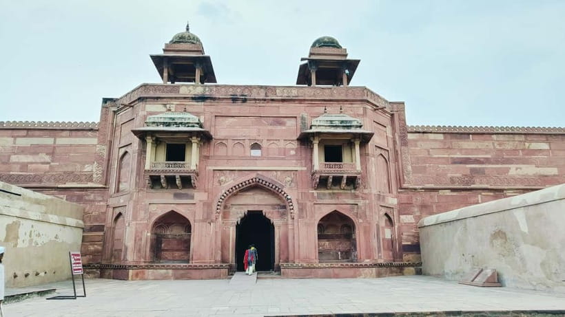 From Agra : Fatehpur Sikri Sightseeing by Private Car - Entering through the Door of Victory