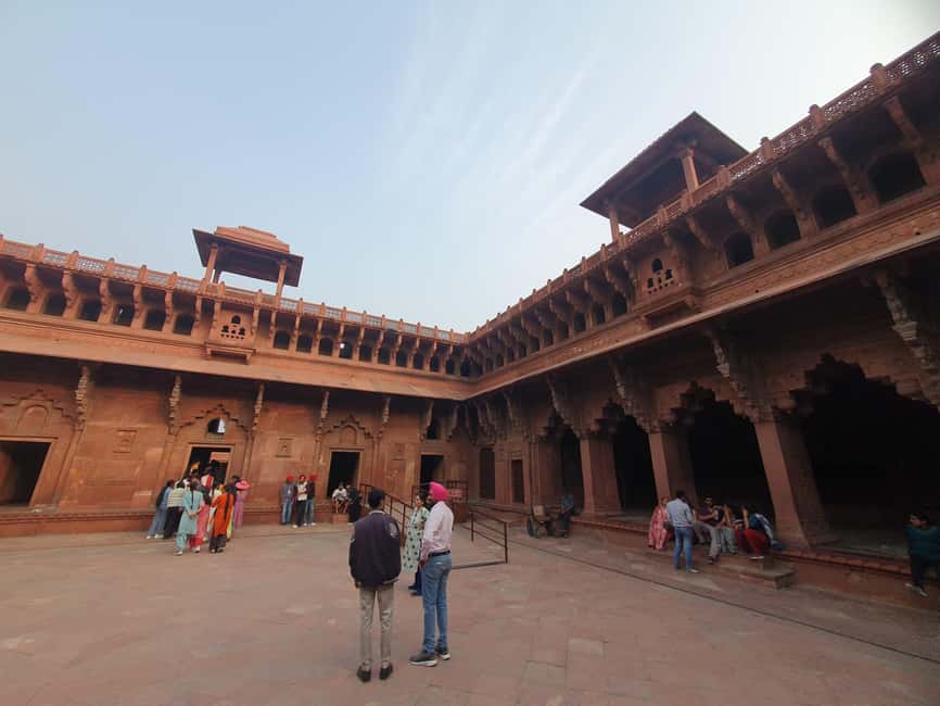 From Delhi: Deluxe Taj Mahal and Agra tour with Luxury Cars - Who should choose this day trip?