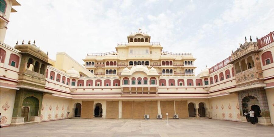 From Delhi: Jaipur Day Trip by Fast Train or Private Car - Amber Fort: give the largest share of your attention