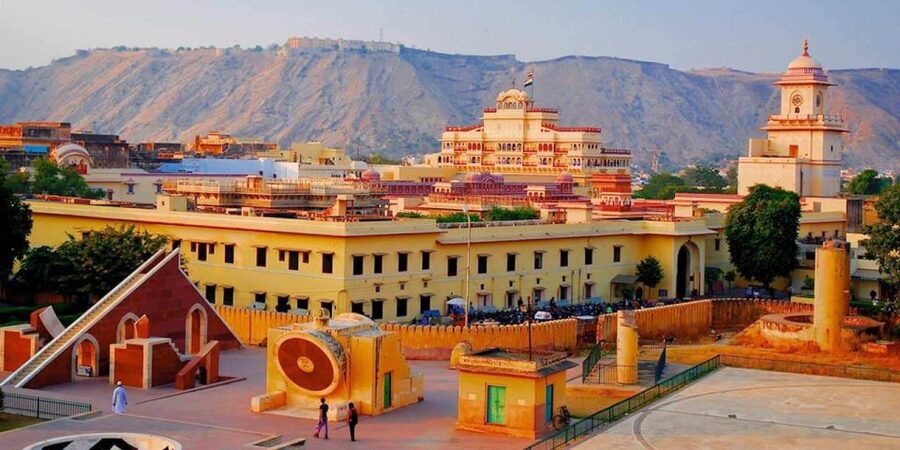 From Delhi: Jaipur Day Trip by Fast Train or Private Car - Jantar Mantar: the stop that rewards curiosity