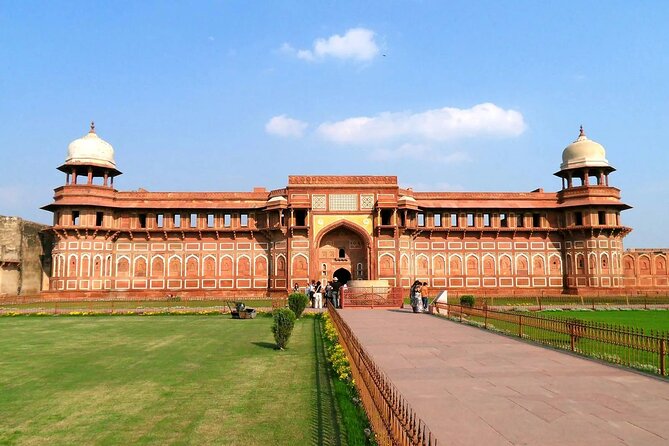 From Delhi : Luxury Taj Mahal Tour By Luxury Car- All Inclusive - A long but easy Delhi to Agra start