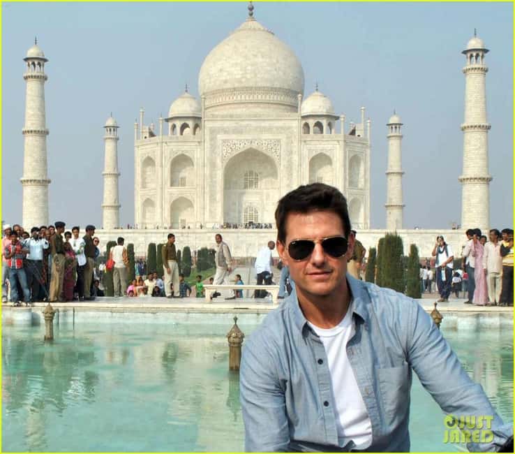 From Delhi: Taj Mahal Agra Day Tour by luxury car - Entering the Taj Mahal by separate entrance