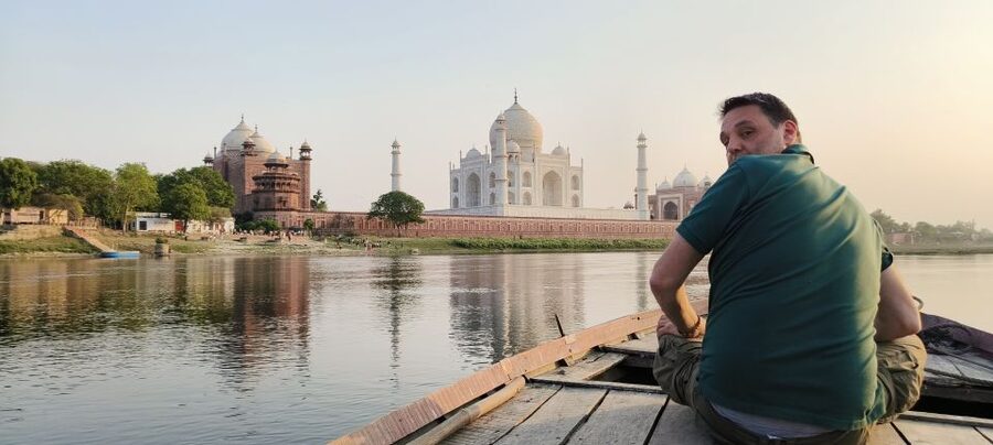 From Delhi : Taj Mahal and Agra Fort Tour By Private Car - Who should book this experience?