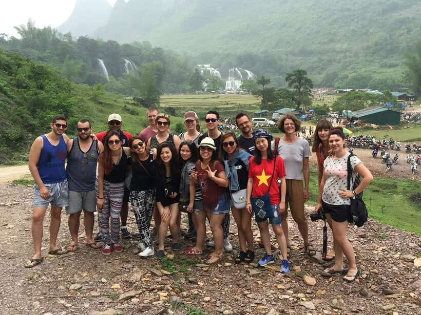 From Hanoi: 2-Day Sapa Trek Tour - Luxury Limousine Transfer - How the $189 price works