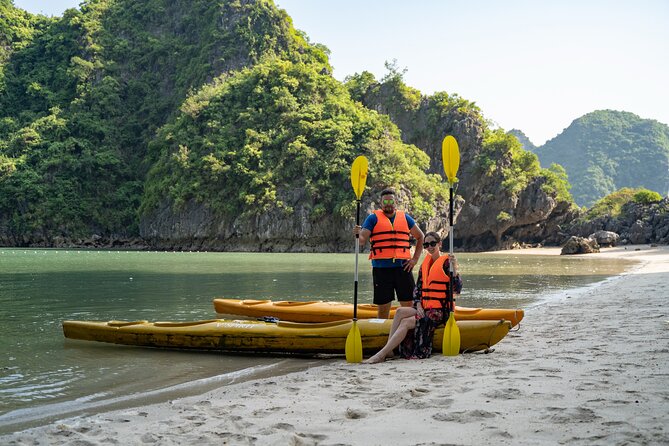 From Hanoi: 2D1N Ha Long Bay Deluxe Cruise with Bus Limousine - Titop Island: beach time or a steep climb