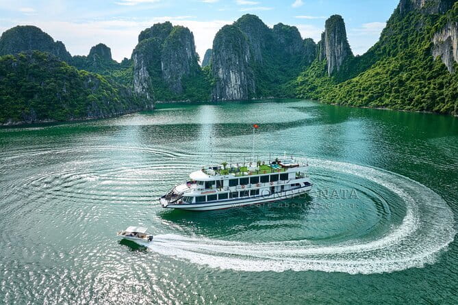From Hanoi- Halong Bay 1 Day Save Cost With Limousine Bus Option - A long but efficient day from Hanoi
