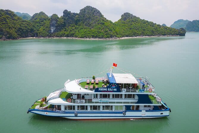 From Hanoi- Halong Bay 1 Day Save Cost With Limousine Bus Option - Lunch on the water, with a vegetarian option