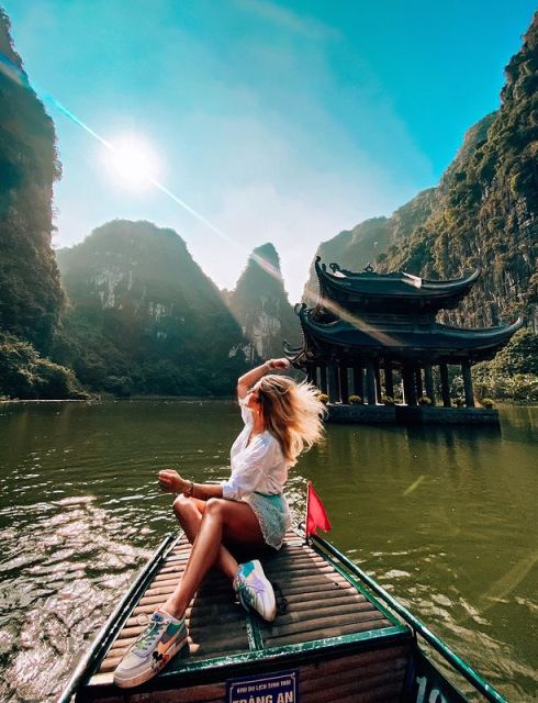 From Hanoi: Hoa Lu-Trang An-Mua Cave Luxury Trip w/Limousine - A local buffet lunch at Ninh Binh Heritage restaurant