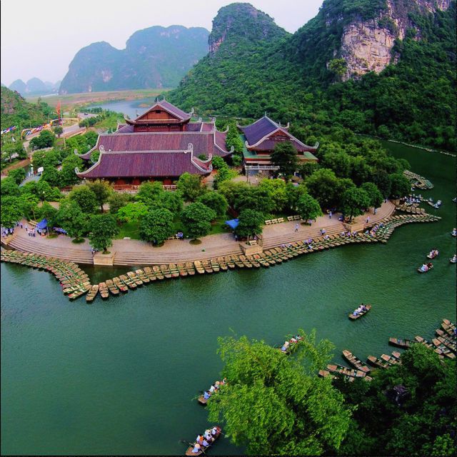 From Hanoi: Hoa Lu-Trang An-Mua Cave Luxury Trip w/Limousine - Hoa Lu and the temples of Vietnam’s early capital