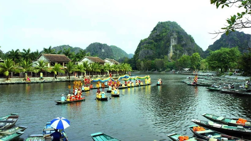 From Hanoi : Ninh Binh Day Trip by Limousine with Lunch - Hoa Lu, Vietnam’s early capital