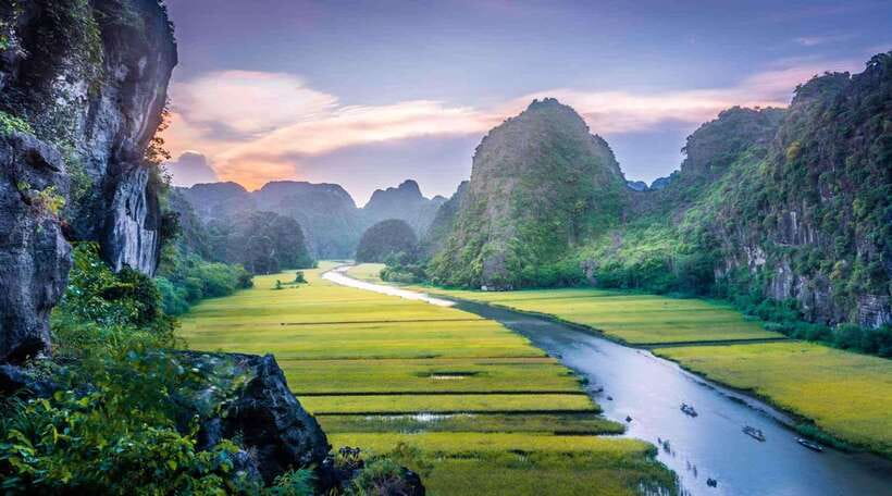 From Hanoi : Ninh Binh Day Trip by Limousine with Lunch - Buffet lunch at Ninh Binh Excursion Restaurant