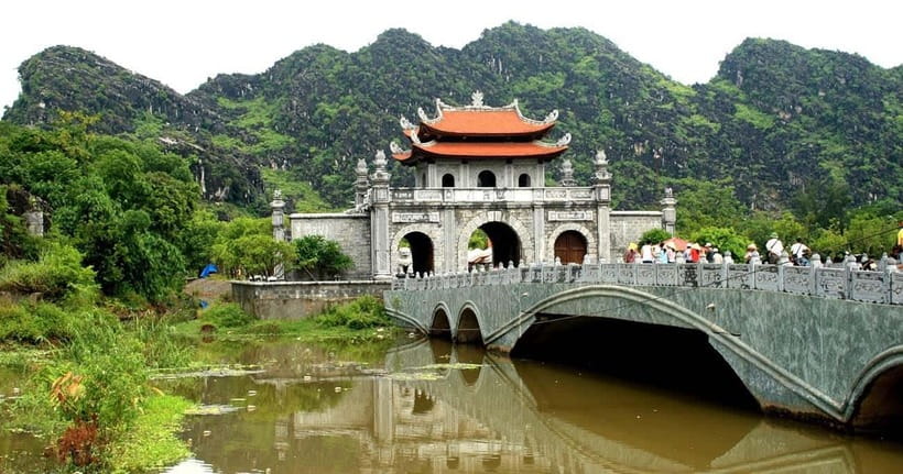 From Hanoi : Ninh Binh Day Trip by Limousine with Lunch - Trang An’s caves and UNESCO status