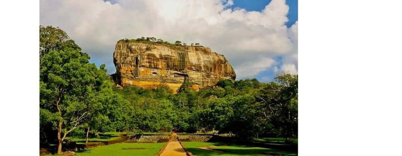 From Kandy: Dambulla to Sigiriya Day Tours by Luxury Car - Sigiriya or Pidurangala: pick the climb that suits you