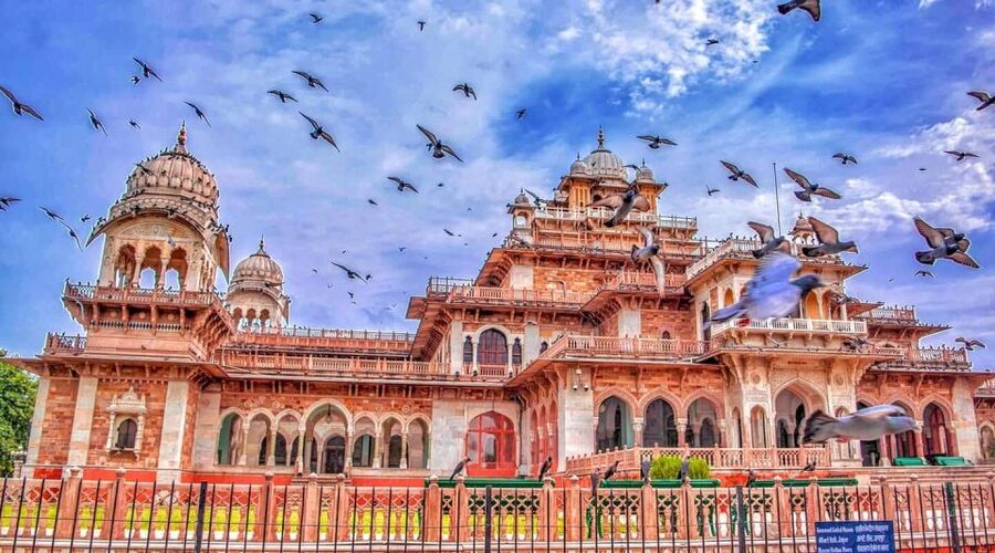 From New Delhi: Jaipur Tour by Fast Train or by Private Car - City Palace and the royal side of Jaipur