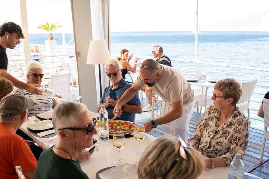 From Rome: Luxury Van Day Trip to Pompeii & Sorrento Lunch - Who will get the most from this tour