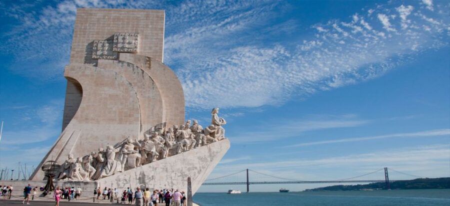 Full city of Lisbon on board of a private car - São Vicente and the National Pantheon