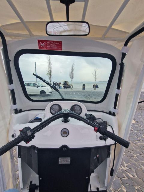 Full city of Lisbon on board of a private car - Senhora do Monte and Lisbon from above
