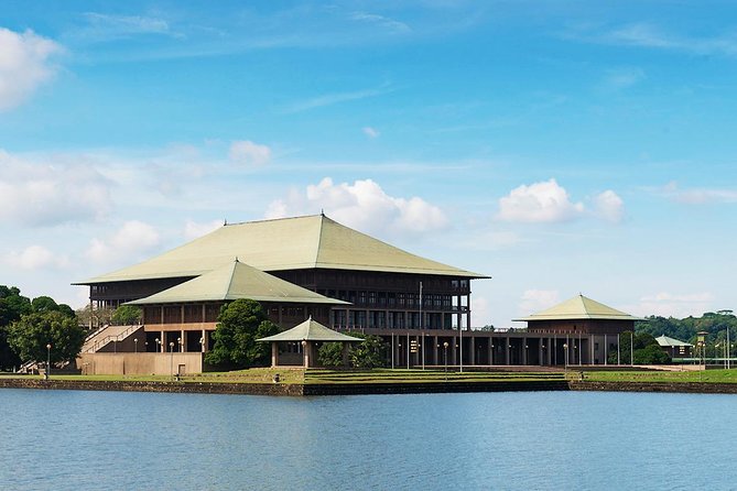 Full-Day Colombo City Tour (Private Car) - Lotus Tower, Pettah, and the Red Mosque