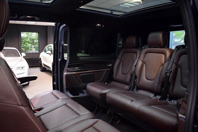 Full-Day Executive Chauffeur Service in Amsterdam - A chauffeur service rather than a fixed Amsterdam tour