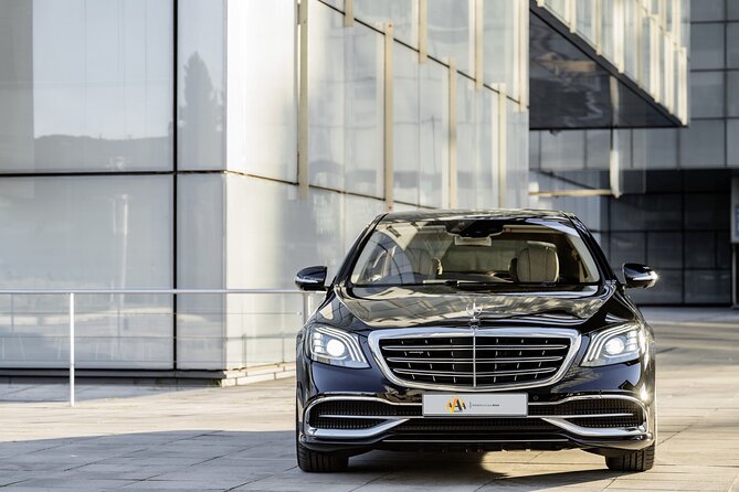 Full-Day Executive Chauffeur Service in Amsterdam - Comfort, communication, and the driver