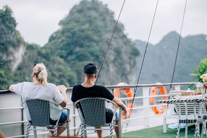 Full-Day Halong Bay Cruise with Limousine Pickup - Hang Luon, by kayak or bamboo boat