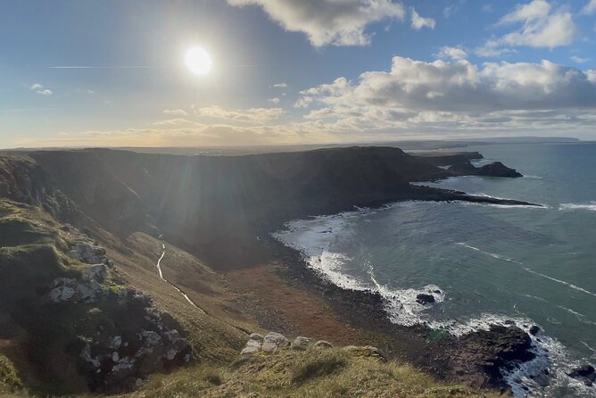 Giants Causeway Tour from Belfast + FREE Belfast Mural Tour - Belfast murals, peace walls, and the return journey