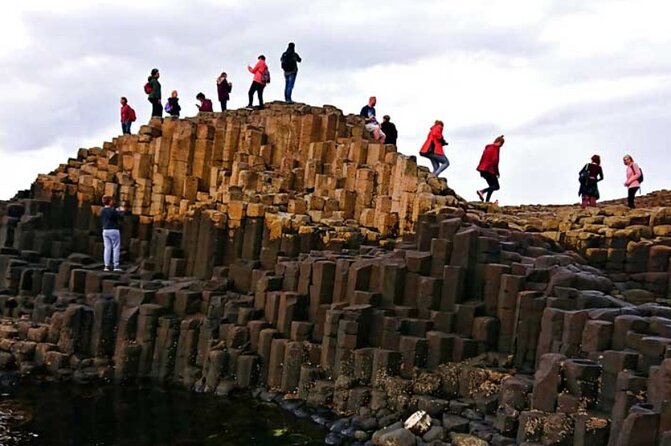 Giants Causeway with Private Chauffeur Day Tour from Dublin - What a private car changes