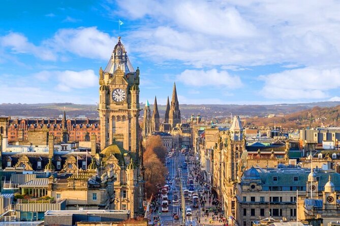 Glasgow: Privately Guided Day Tour of Edinburgh in Luxury Minivan - Holyroodhouse explains Edinburgh’s royal connection