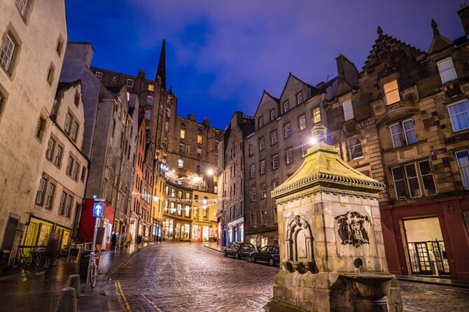 Glasgow: Privately Guided Day Tour of Edinburgh in Luxury Minivan - Edinburgh Castle gets close, but not inside