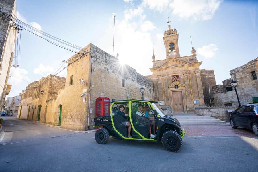 Gozo: All Inclusive 4x4 Chauffeured JEEP day safari - Ta’ Ċenċ Cliffs and the high views of Gozo