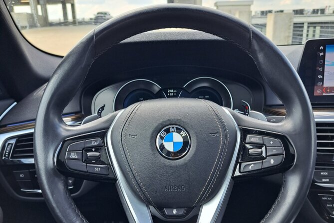 Greater Memphis To MEM International Airport - Luxury Transfer - Who should book this Memphis transfer