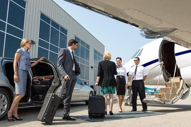 Ha Noi airport Arrival or Departure By Private car transfers - Why private transport can be worth $14.67