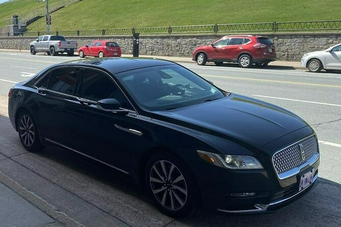 Halifax YHZ Airport Pre-Arranged Luxury Sedan Service - Finding the car at Halifax Stanfield Airport