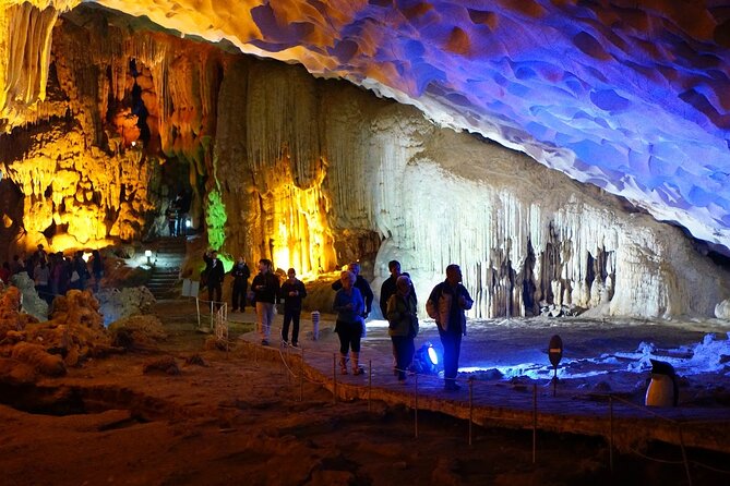 Halong Bay Day Tour 6Hour Deluxe Cruise Limousine Bus Small Group - Entering Sung Sot Cave in about 50 minutes