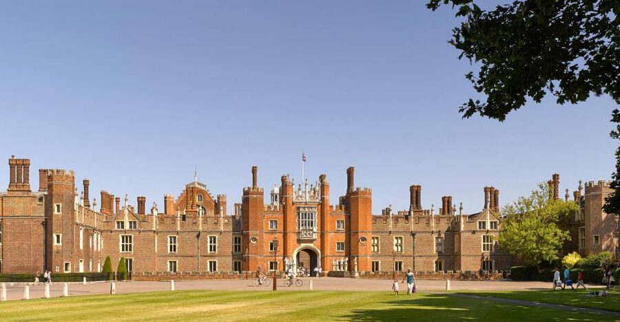 Hampton Court Palace and Windsor Castle Private Car Tour - The planned middle stop: RHS Garden Wisley