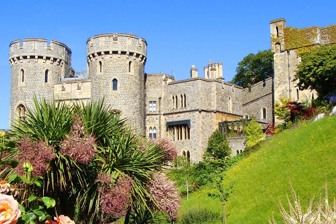 Hampton Court Palace & Windsor Castle Private Car Tour from London - What the Included Audio Guides Add