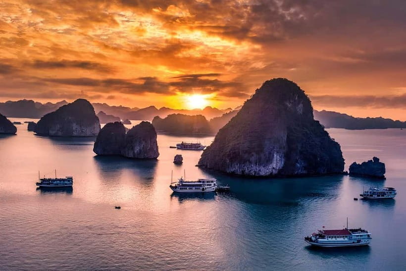 Hanoi:Best 5-Star Ha Long 1 Day Tour with limousine transfer - Buffet lunch with bay views