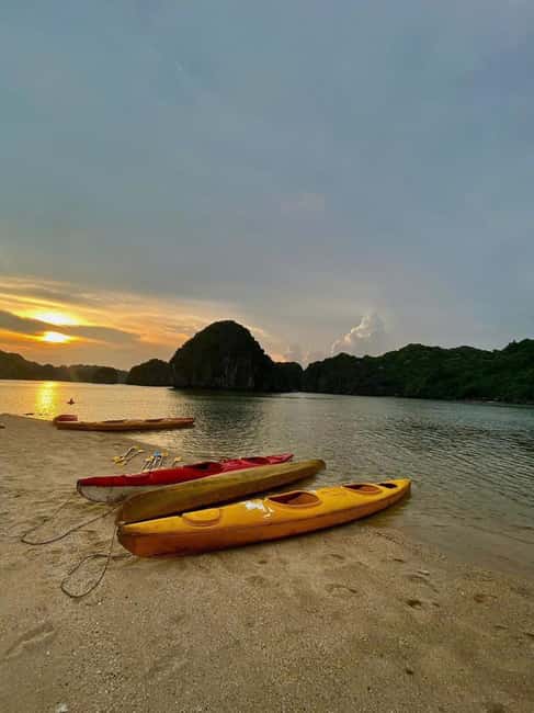 Hanoi: Full-Day Hoa Lu - Trang An & Mua Cave by Limousine - Timing, group size, and the pace of the day