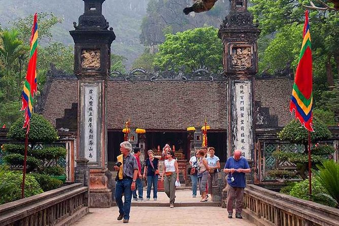 Hanoi - Hoa Lu - Tam Coc - Mua Cave - 1 Day / By Luxury Limousine & Small Group - Mua Cave and the final climb