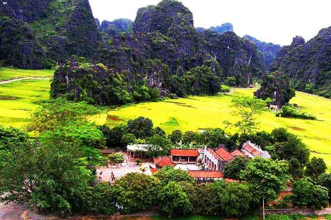 Hanoi - Hoa Lu - Tam Coc - Mua Cave - 1 Day Tour. By Luxury Limousine From Hanoi - What to expect from the limousine transfer