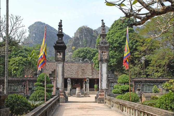 Hanoi - Hoa Lu - Trang An - Mua Cave - 1 Day Tour - Luxury Limousine From Hanoi - A full schedule with little spare time