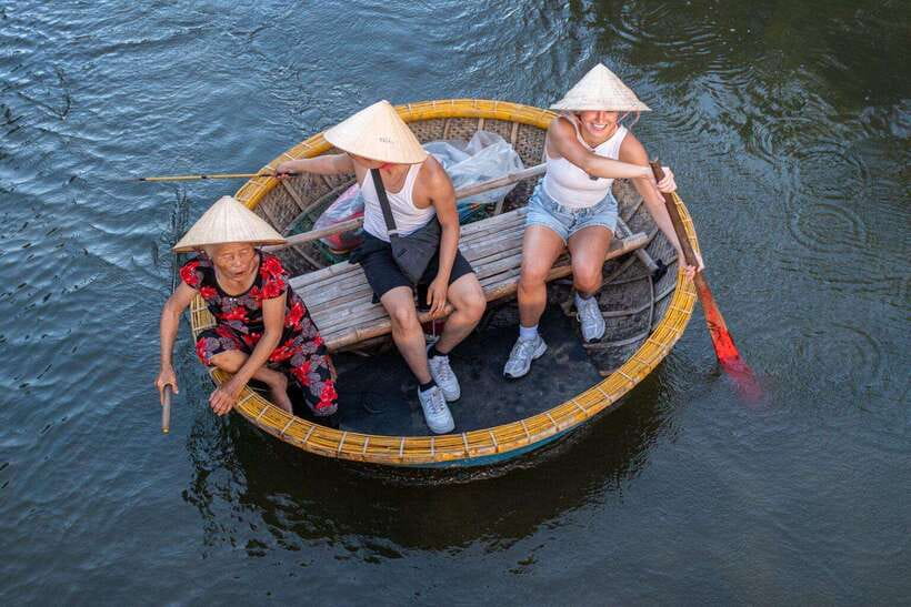 Hao Coconut: Hoi An Basket Boat Tour W 2-Ways by Private Car - Through the coconut palm canals